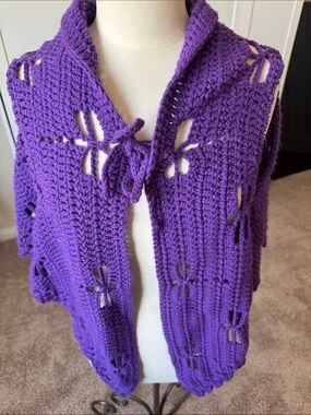 Nice--Pretty ladies dragonfly poncho coverlet vest with ties.  Clean, pet free